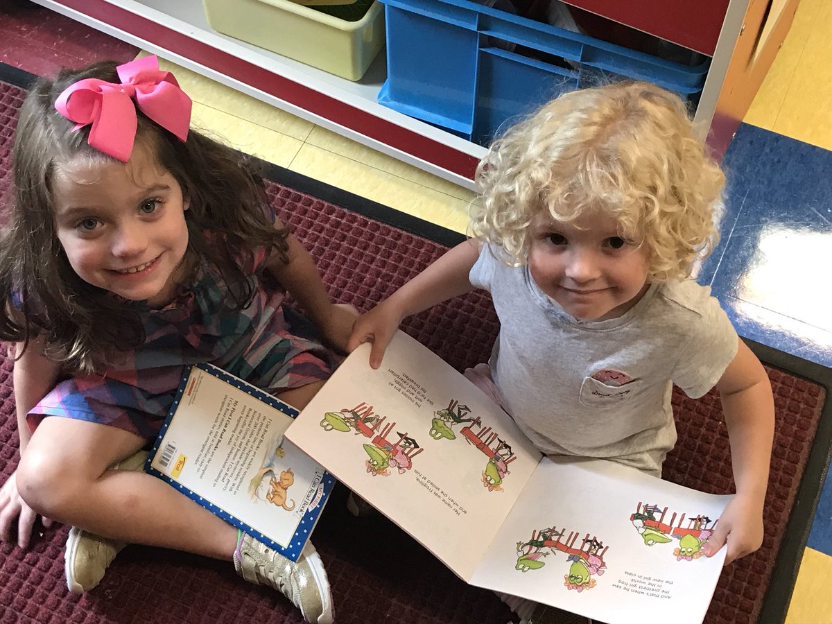 MsAprilsPreK's tweet photo. Our first Pre-K Read-to-Self time was a huge success! We can read the pictures, read the words, or retell the story. #TrinityLearns #WeAreReaders #empowerstudents #3WaysToRead https://t.co/J2nXbM5ehf