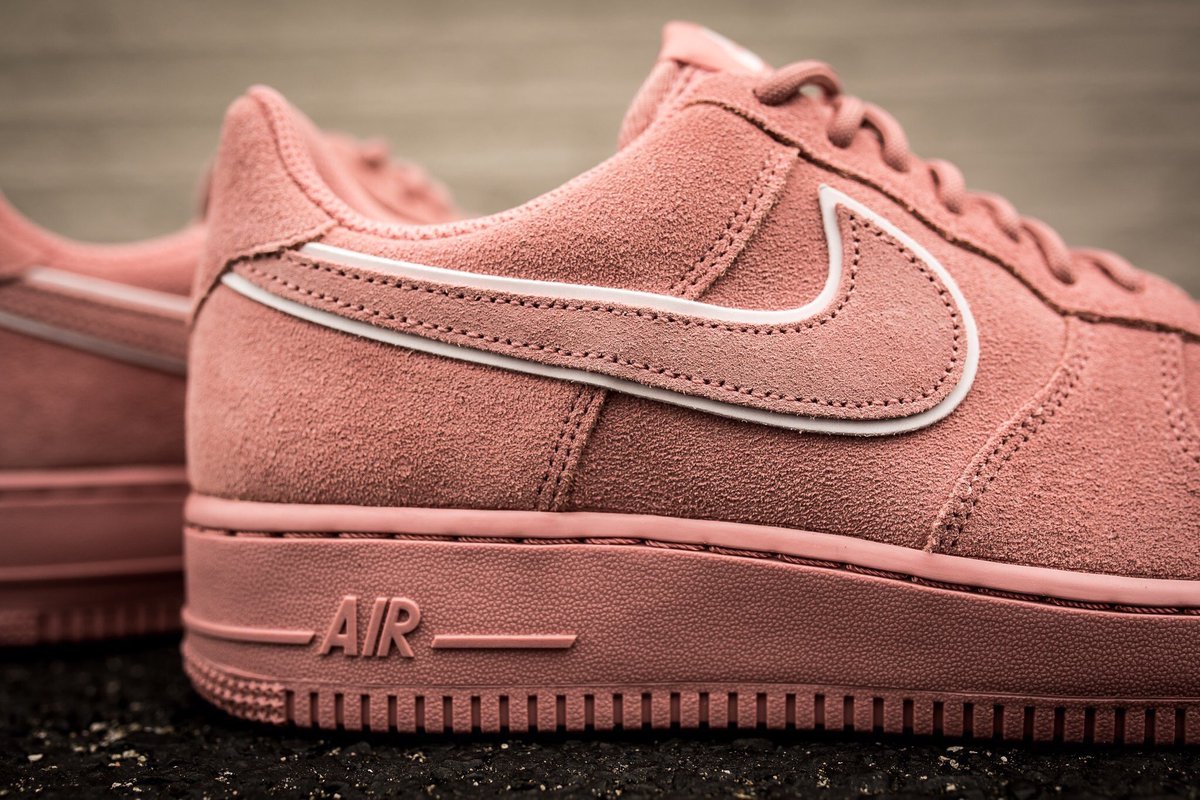 Watch_Walker_JP's tweet photo. NIKE AIR FORCE 1 '07 LV8 SUEDE AA1117-601 ※31%OFF 2018/8/22 - https://t.co/NuSpmlHWTx https://t.co/iuaEfV3305