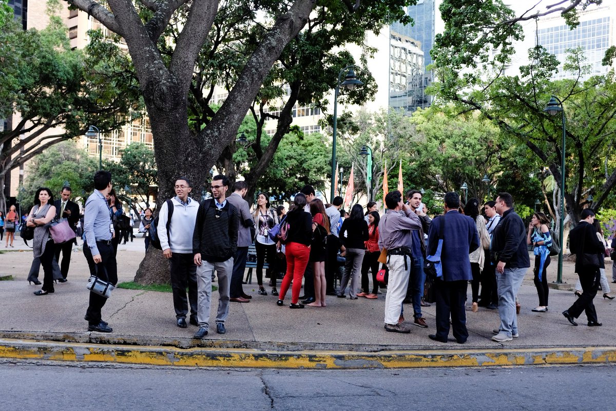 ReutersLatam's tweet photo. #Sismo magnitud 7,3 sacude costa norte de #Venezuela: #USGS
https://t.co/Tj9HnSRGJo https://t.co/jcH0HCKpMU