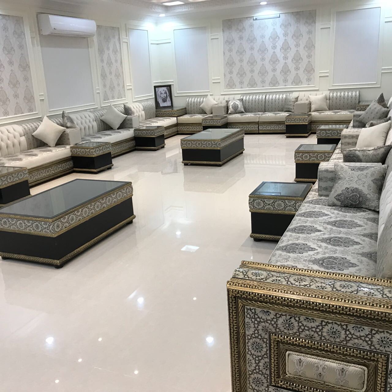 alanaqh alearabia on twitter تفصيل كنب مجالس أمريكي مجالس كلاسيكي محلي و مستورد مجالس ارضي ستائر ديكورات خشبية غرف نوم ماستر غرف أطفال بأسعار منافسة 0551703423 https t co xumkmpvgas twitter