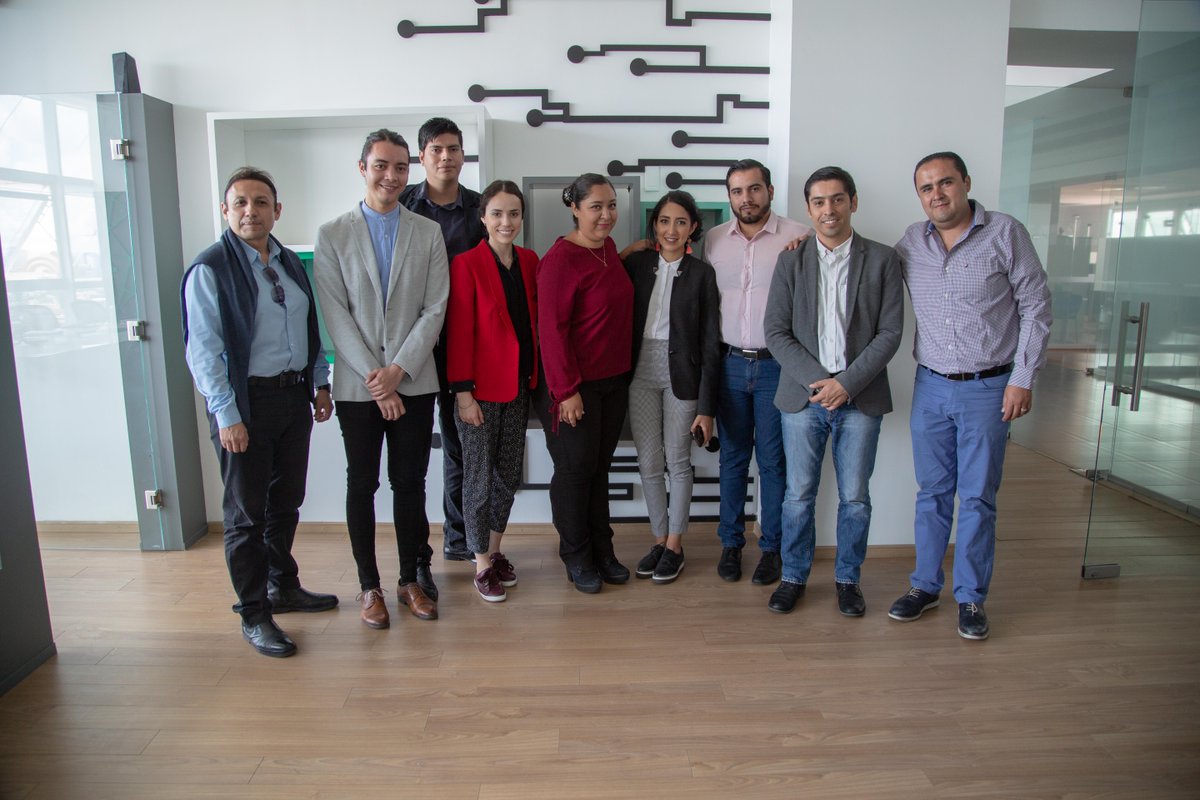 InnoCelulas's tweet photo. Entrega exitosa del proyecto de la Célula Joyas Peregrina  #CamaraJoyera #CelulasdeInnovacion #CANIETIOccidente #MINDMexico #Innovacion #Intraemprendimiento #Team #JoyasPeregrina #SectorJoyero #Entrega https://t.co/UGzRRUR7vS