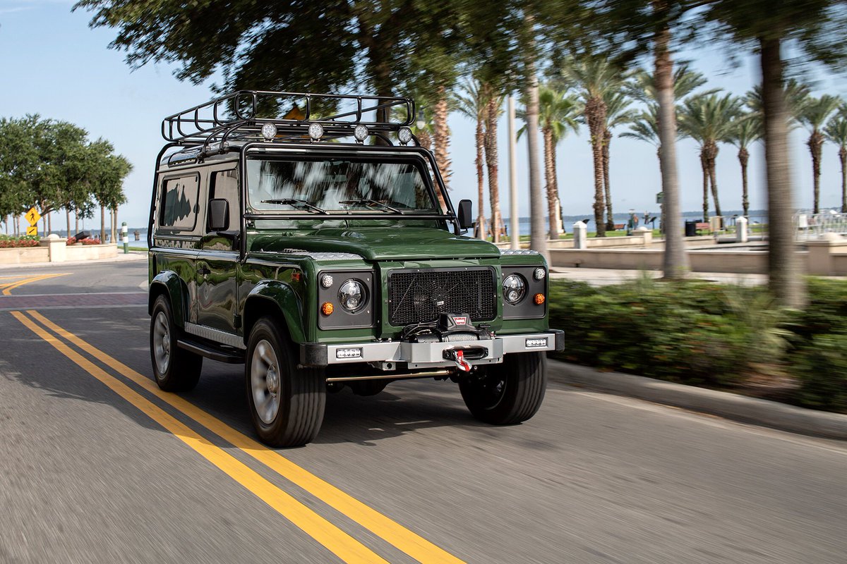 ECOverhaul's tweet photo. Modify your vehicle to match your vision and let your dreams become reality. Learn more about how ECO can help on our website https://t.co/4jXDFVWbfv
.
.
#eco #eastcoastoverhaul #dailydriven #carswithoutlimits #luxurylife #luxury #d90 #defender90 https://t.co/MeDyxVHAeu