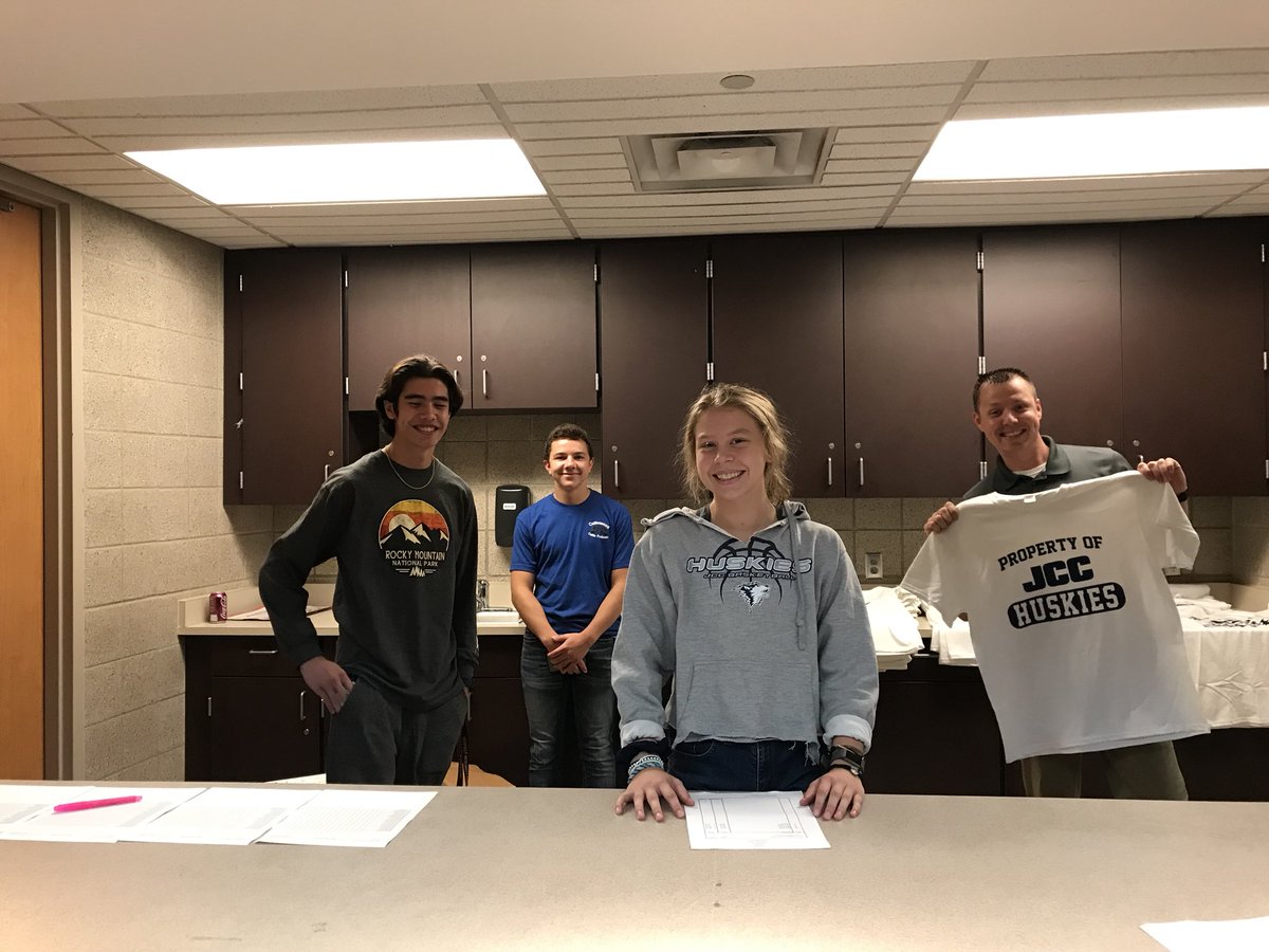 WOW!! JCC 9th graders are getting their very own FREE Husky T shirt at Orientation tonight!  Come on down &amp; get your shirt!!!