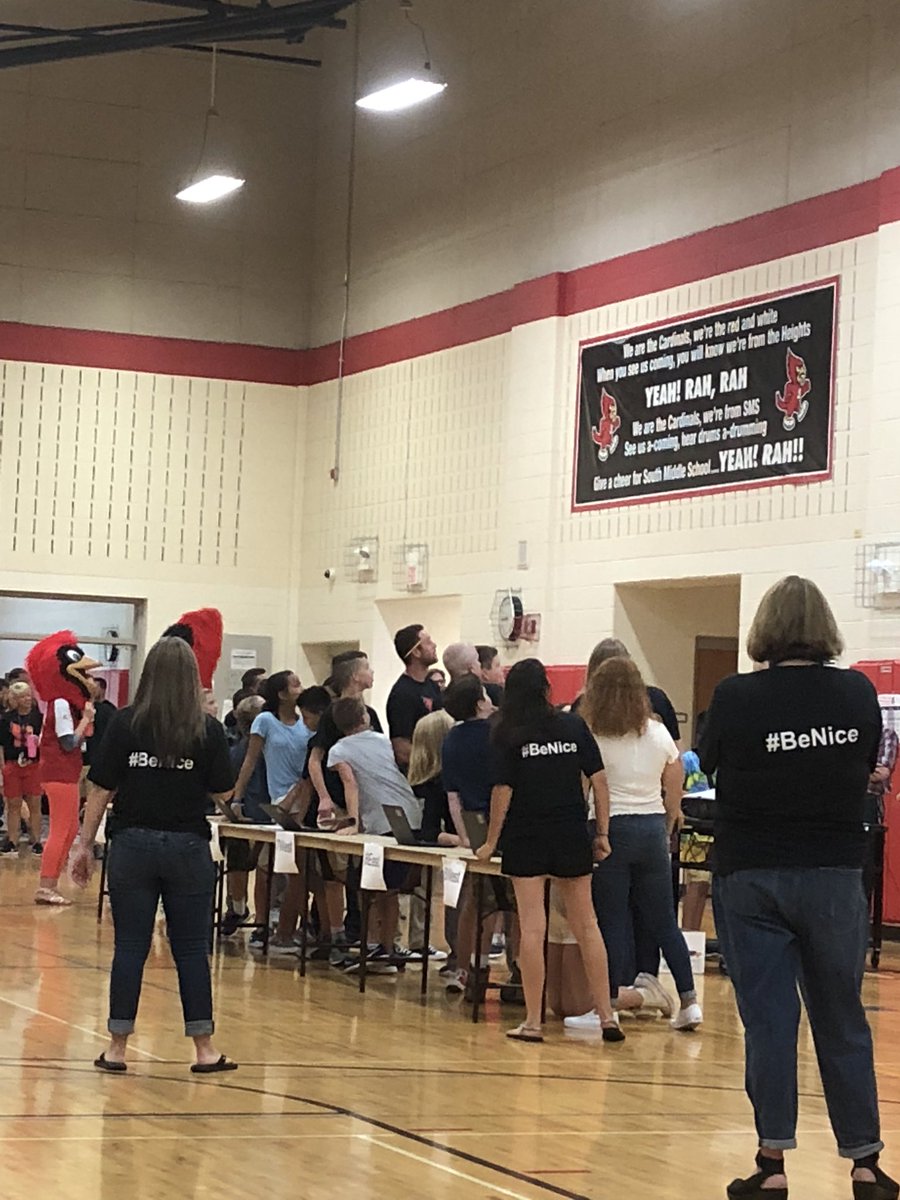 Meghanslp's tweet photo. A little pep assembly fun on the first day of middle school! #d25firstday @AHSD25South @sms6east https://t.co/UiDtQcHKGa