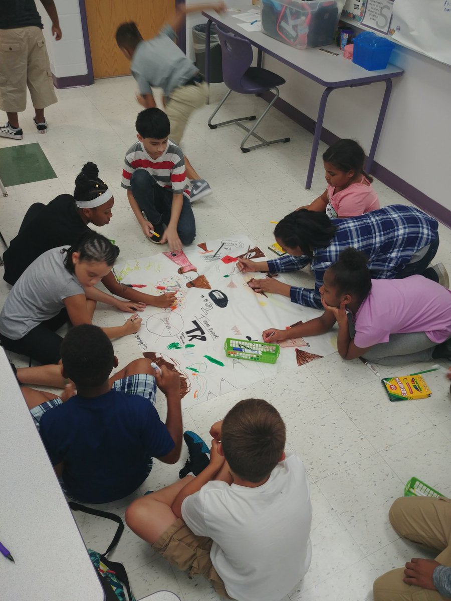 ChesserWRMS's tweet image. Working together to find a team identity..and while we wait...the chopstick (pencil) challenge.. #WRMS #ourwhenisnow #reynproud #blendedlearning #stationidentification