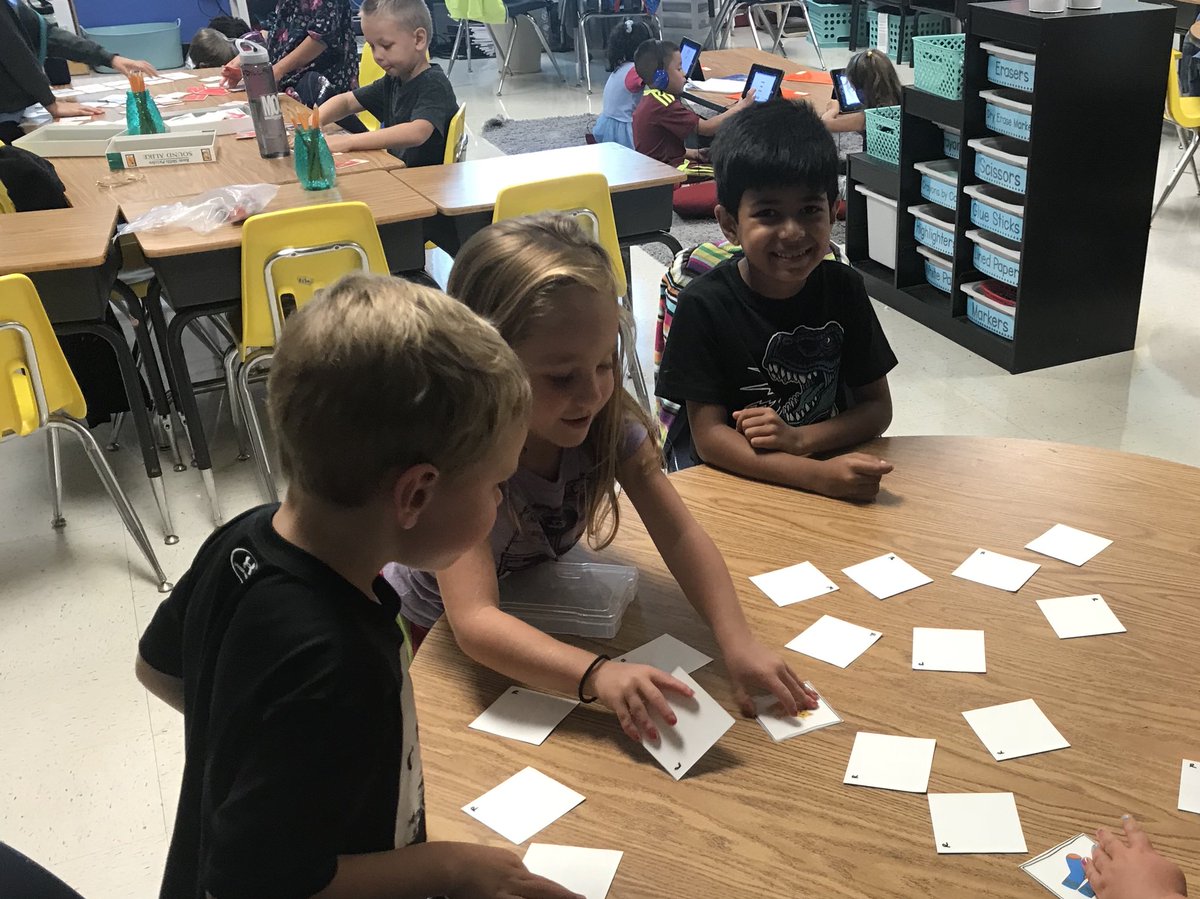 HuskyHumanities's tweet photo. Literacy stations are off to an awesome start! Stomping syllables, matching rhymes, and reading our favorites! @HillsideES @pamelaweiser https://t.co/dRvH7yaZZB