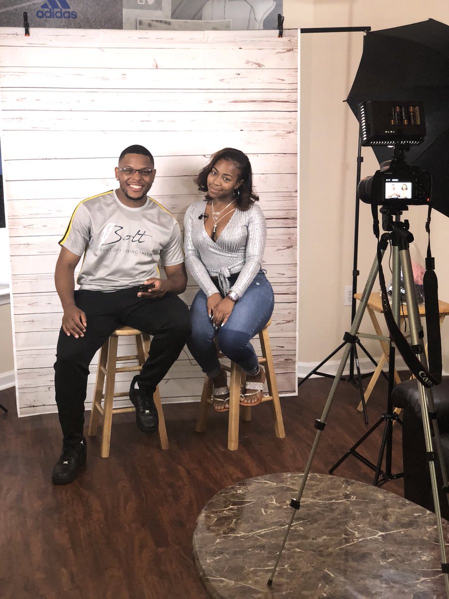 boltclothingco_'s tweet photo. Season 3 
@kiqsApparel_ 
#RealTalkWithBolt. https://t.co/dlrrfGPs8J
