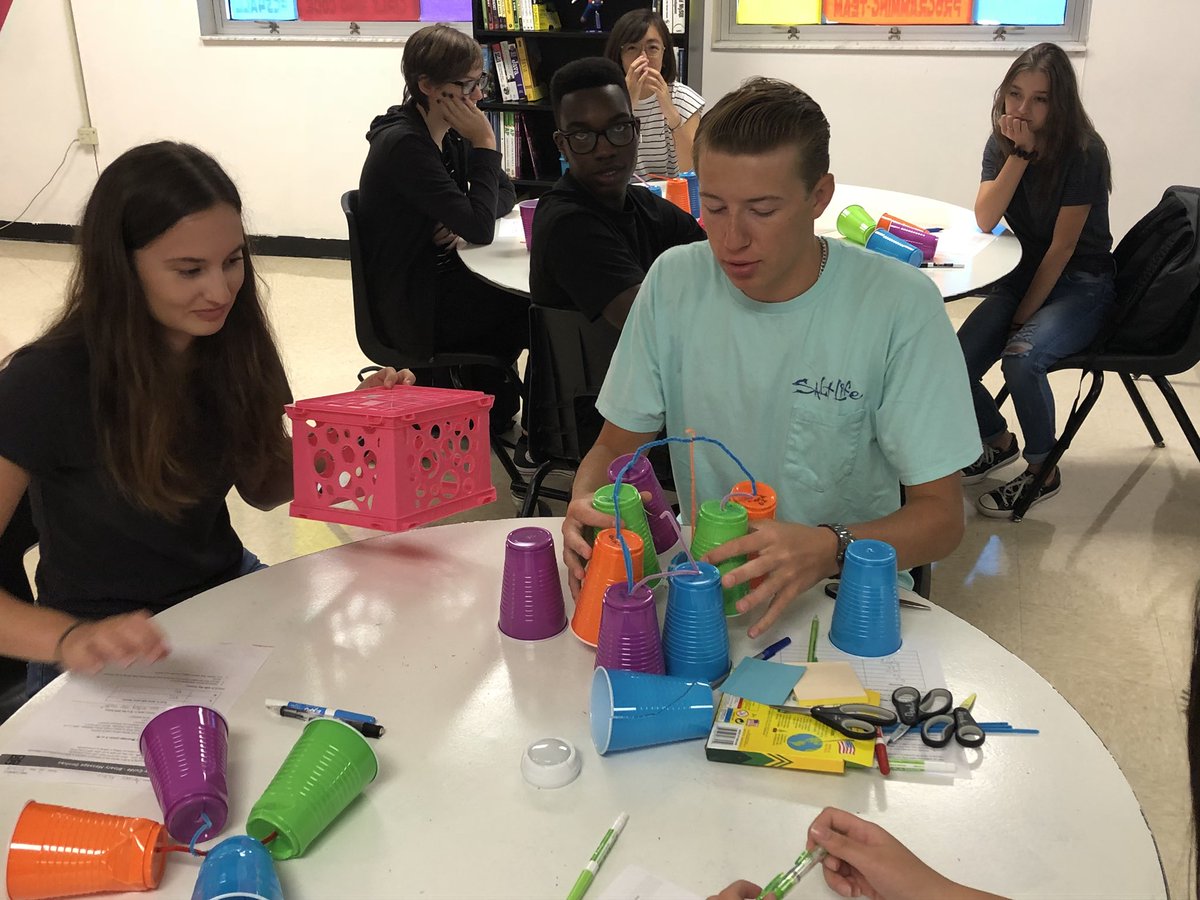 KyleDencker's tweet photo. @ECE_STEPS @nesherborl That’s great! At Timber Creek HS we start with a lesson with cups too! 😁#APCSP #OCPSCodes https://t.co/g5vIGXFfdw