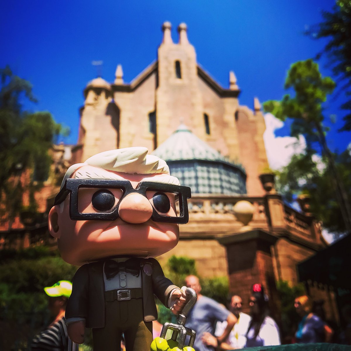 CarlsDisVenture's tweet photo. Carl won’t go in the Haunted Mansion. He thinks It’s a Retirement home and he doesn’t want to become the 1000th happy haunt. Better luck next time. #notthistime #999happyhaunts #wdw #hauntedmansion #disney #disneyworld https://t.co/vtah2ovtmB