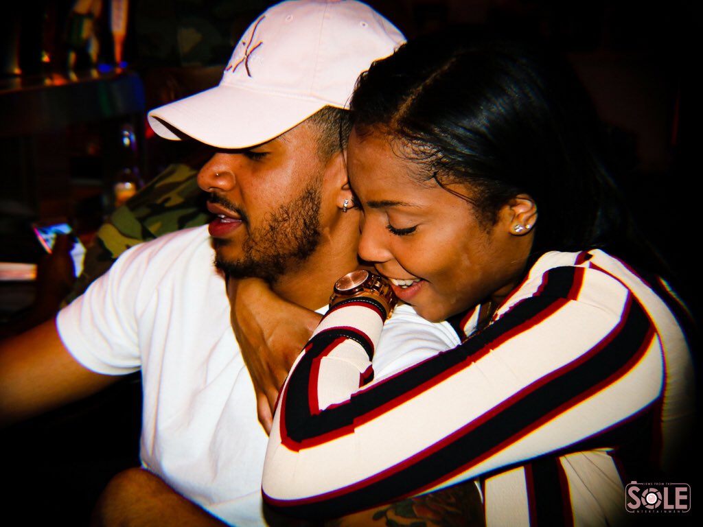 DSOLE__'s tweet photo. F•R•I•E•N•D•S

Models: @q_viz_ &amp; MiaLenora ❤️

#WatchTheSOLE 🤫
#ViewsFromTheSOLEEnt 📸
#IssaSOLEThing 🤷🏾‍♂️
#Photography
#Entertainment
#ART 🎨 https://t.co/5kYAQqhqPa