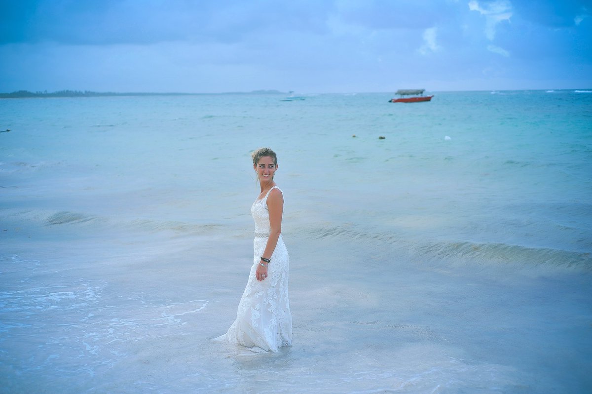 zekesmom2020's tweet photo. A few favorites 😍 #morilee #morileebride #8183 @morileeofficial @morilee #puntacana #dominicanrepublic #honeymoon #majesticelegance #majesticresorts #tropicalstudio #2018 #newlyweds #husband #wife #married #trashthedress #ocean https://t.co/gZpLqssi1e