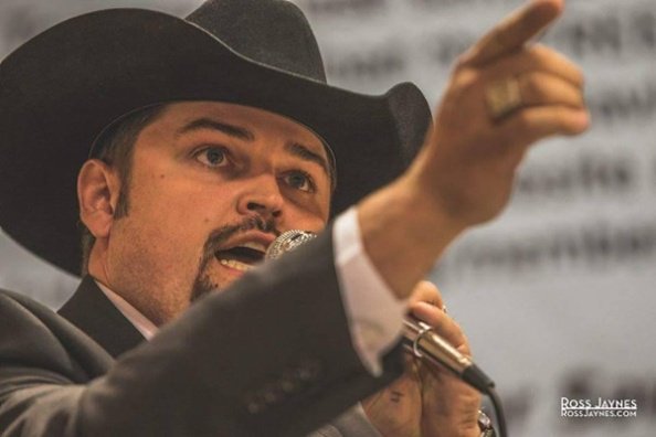 AuctionEngine's tweet image. We're more than an auction service, we're your biggest fans &amp;amp; we're showing off our awesome customers with a monthly Auctioneer Showcase. First up: Mr. Junior Staggs (@tnFastTalker ) - Auctioneer Entrepreneur Extraordinaire! Learn more about him here: zurl.co/vRLy