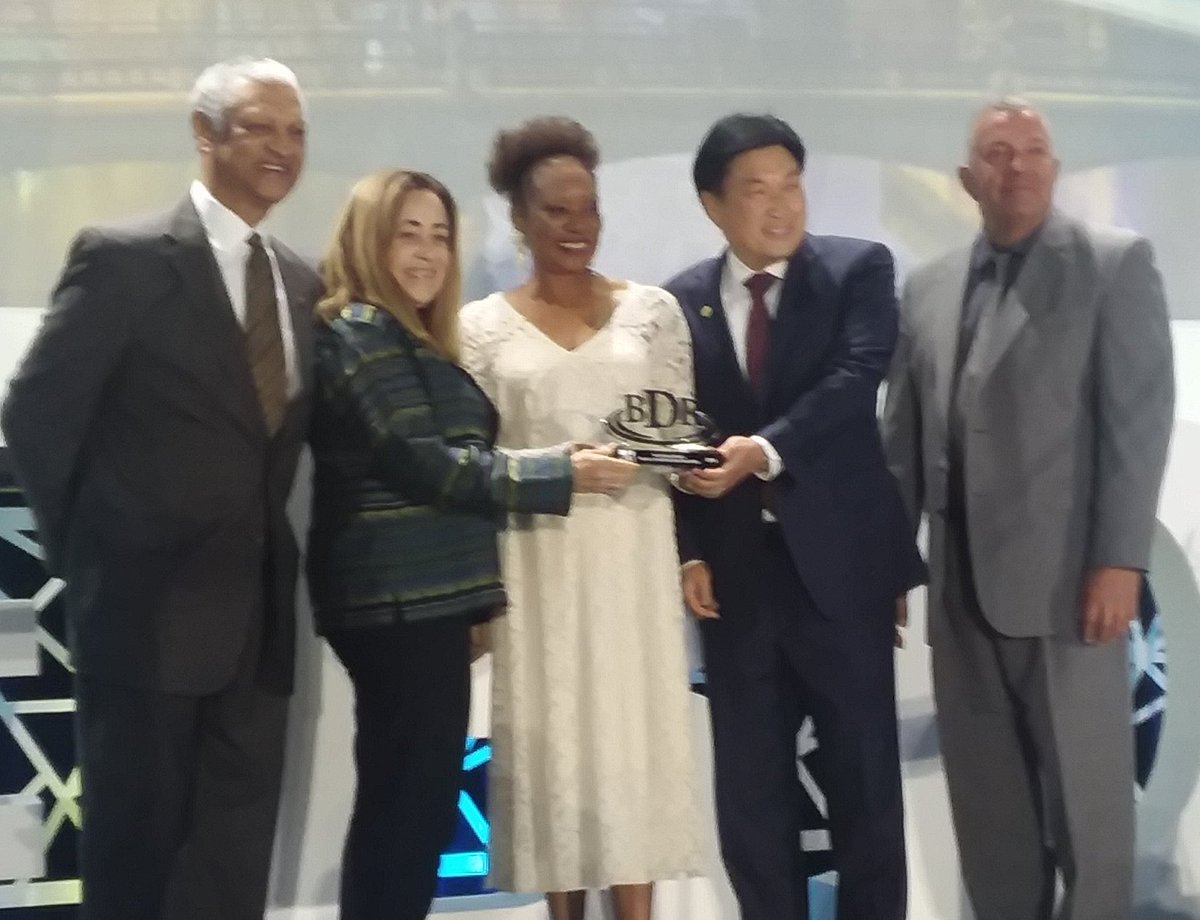 Congrats <a href="/UWFosterSchool/">UW Foster School of Business</a> alum Joan Kerr 4 leading <a href="/PGE/">PGE</a> to membership in <a href="/BDR_USA/">BDR</a> #BDR18 #UWConsult