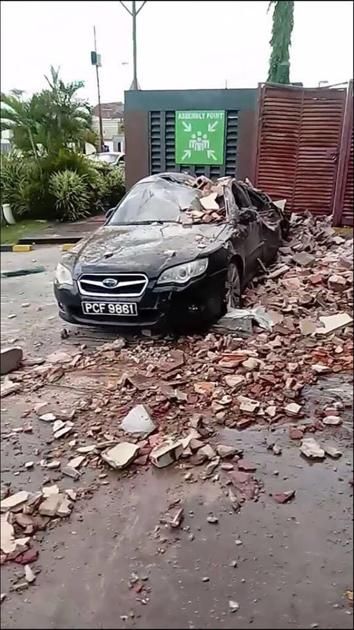NigelWrite's tweet photo. Heart ❤️and Prayers 🙏🏿 are with my people in the Motherland 🇹🇹

#WriteORM Avoid disaster, protect your local business with online reputation management by https://t.co/VeRVYFFZsf 

Monster quake terrifies T&amp;T: Damage widespread https://t.co/20DfSM1E92 via @expressupdates https://t.co/M1Ui9Ihik6