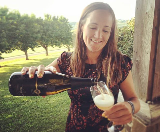 DrinkTalkin's tweet image. These are a few of my favourite things...
______________
Sharing a bottle of #novascotia #traditionalmethod with my big sis (queen of sparkles) in the valley of #Gaspereau . No better sparkler to celebrate her arrival than the sensational @gaspereauviney… ift.tt/2PtuGsr
