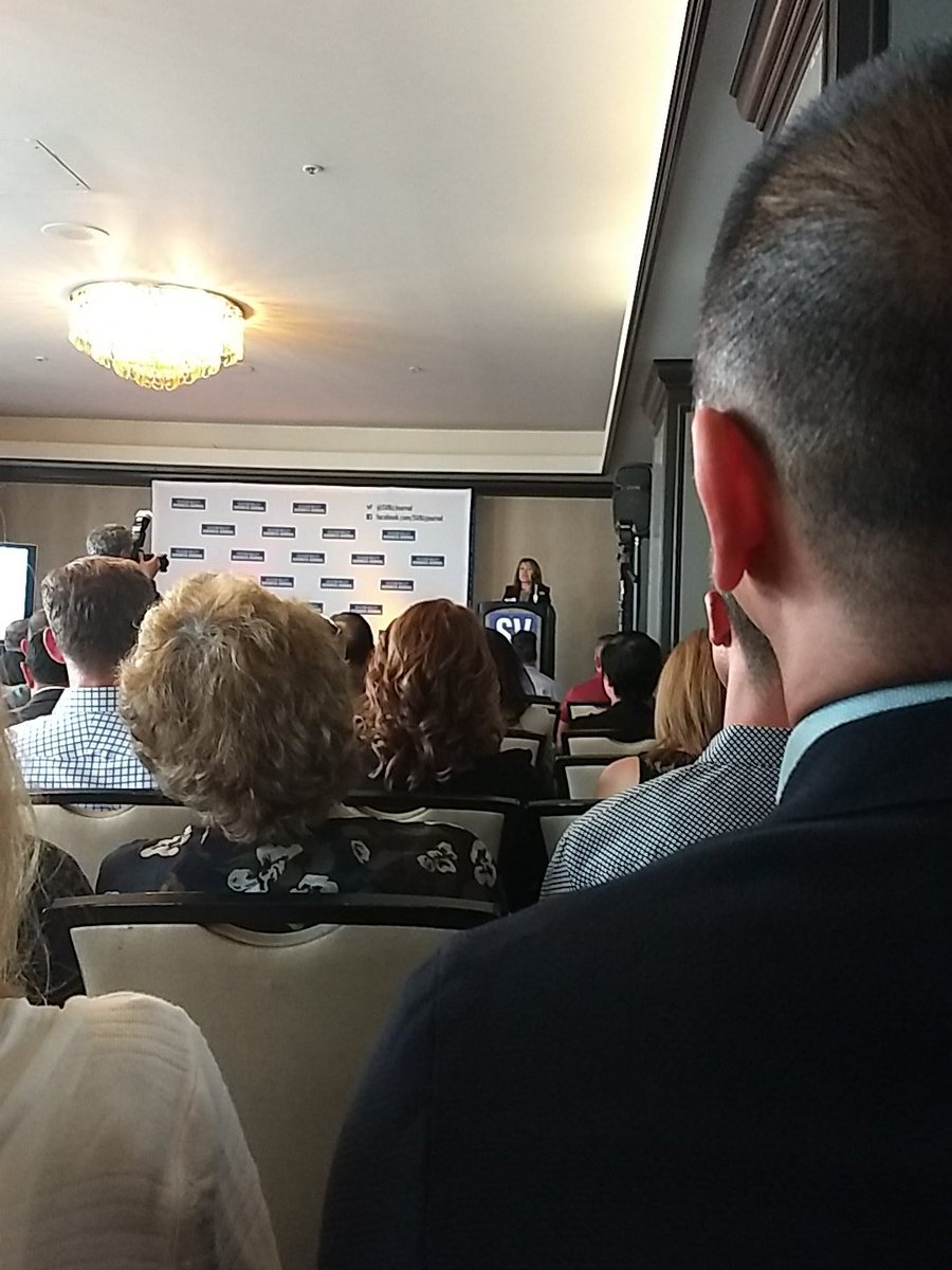 urbanecdotes's tweet photo. #SVbizpride
Such a great feeling to celebrate the success of #LGBTQ owned businesses in our community! At @svbizjournal 's "Business of Pride" evening: https://t.co/cBogSAfgfu