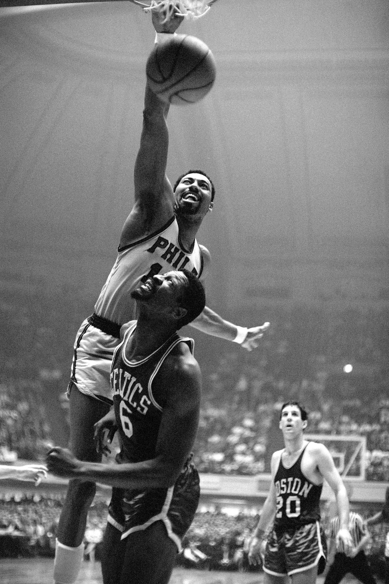 Basketball royalty in one photo.

Happy birthday to the late, great Wilt Chamberlain Neil Leifer (1967) 