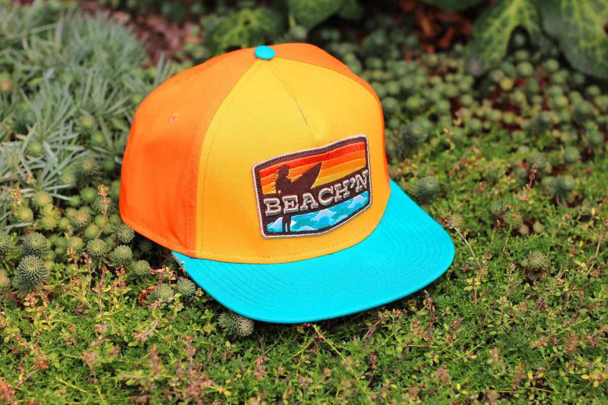 Slickiscool's tweet image. The BEACH’N hat. 
I’m excited to officially launch my first merch item! Four variants available. Link in my profile, and hit the shop button.
#headwear #hat #badge #patch #beach #surf #streetwear #surfwear #snapback #vector #graphicdesign #merch #thicklines #truckerhat @pukkainc
