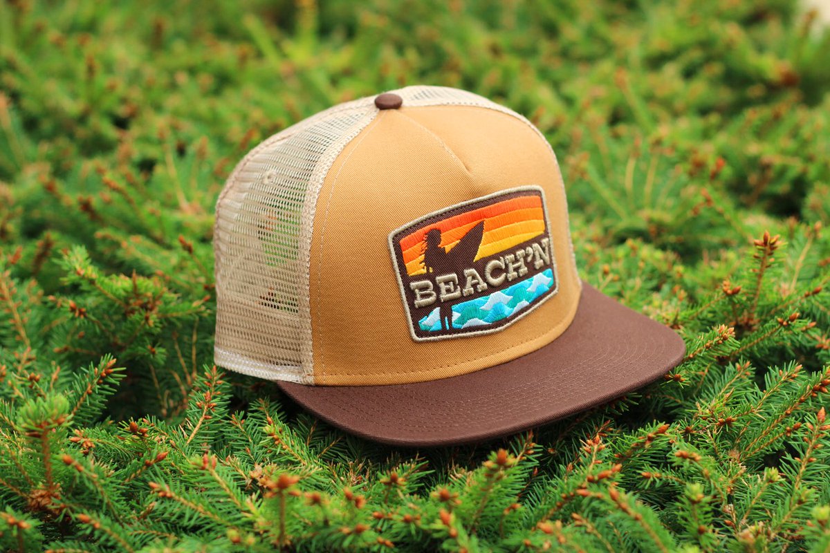 Slickiscool's tweet image. The BEACH’N hat. 
I’m excited to officially launch my first merch item! Four variants available. Link in my profile, and hit the shop button.
#headwear #hat #badge #patch #beach #surf #streetwear #surfwear #snapback #vector #graphicdesign #merch #thicklines #truckerhat @pukkainc