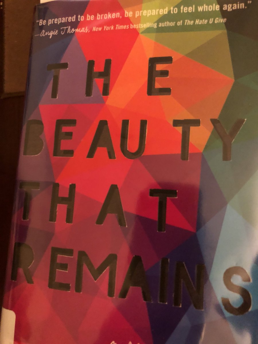 wlhs_media's tweet photo. There’s still time left to read this summer! Grab a book and get started. @AshWrites #WLHSreads #SummerReading #stillsummertime https://t.co/jiUyFrgYa5