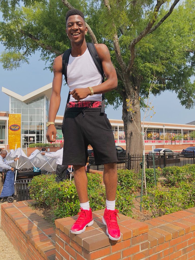 ______Lew's tweet image. Iann With The Subliminals .. If He Play We Gone Finish Em 💥 #PointMade 🎲