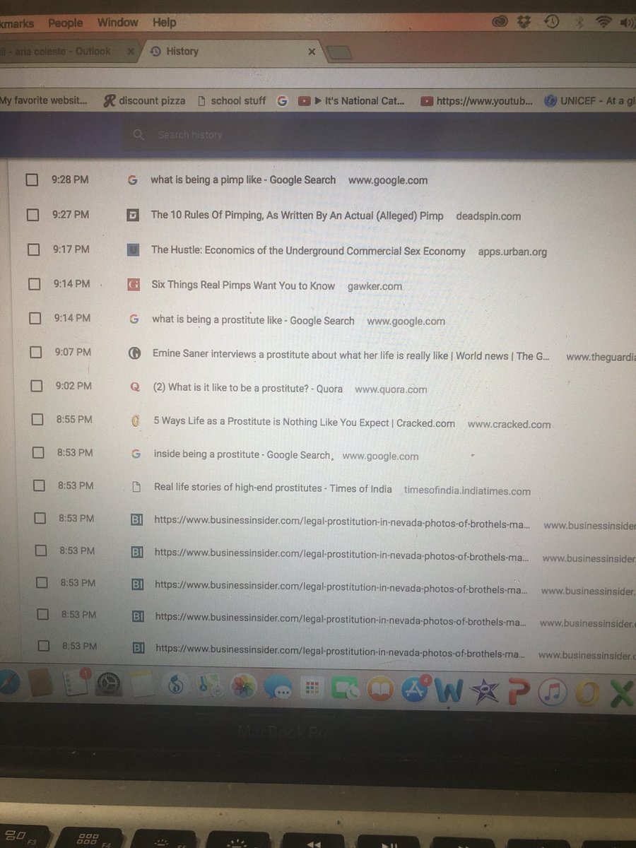 PublicoverAria's tweet image. “Hey aria, how do you prepare for roles?”

Well, mainly by hoping that my mother or the FBI doesn’t find my browser history 

#roleprep #notaprostitute