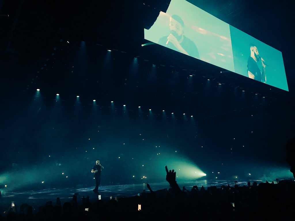 ScotiabankArena's tweet photo. 6ix god is home π #AubreyAndTheThreeMigosTour https://t.co/3faQwhQqcC