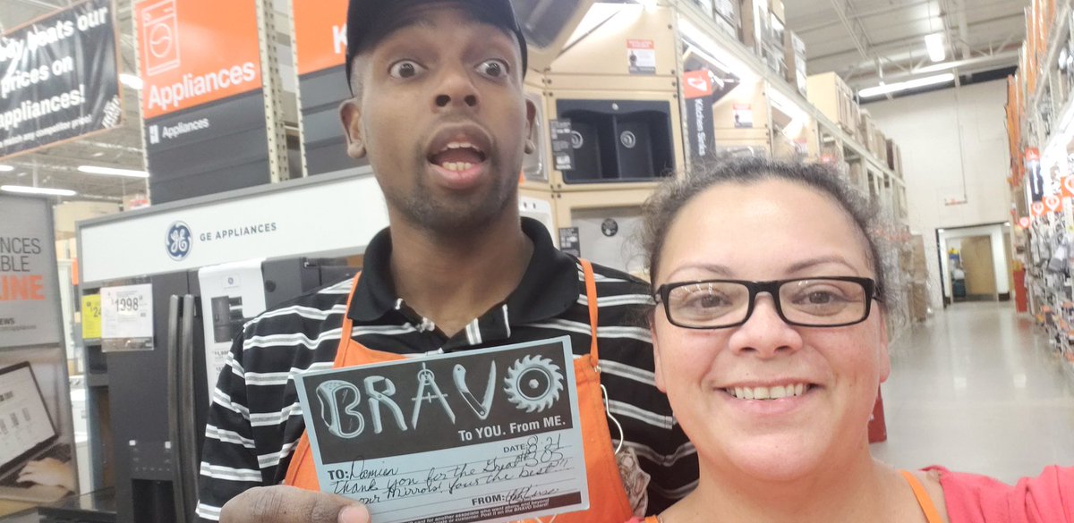 I caught Damien handling up on S.O.S mirrors and doing an excellent job!!!!