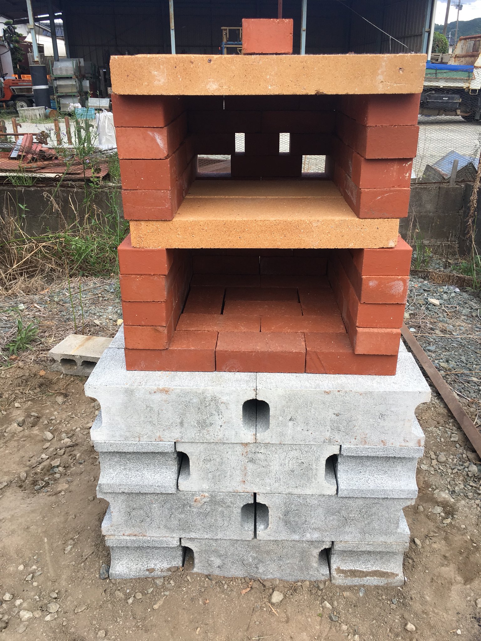 楼閣 Super Assassin 妃蘭 配信中 はい そしてできたのがこちらになります 自作のかまどですわ T Co Nf3t4rilkg Twitter