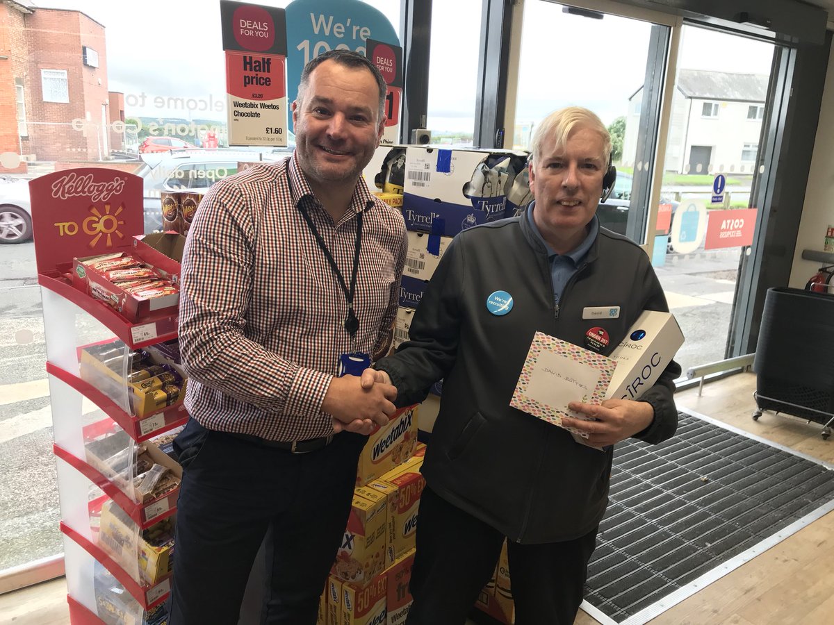 seamus_1971's tweet photo. Congratulations to David Butters @CoopChoppington 40 years service today , what an achievement 🥇💥⭐️👌🏻@NO02kellyj @furnivalderek #teamnorthumberland❤️💛❤️💛 @rob_hend https://t.co/Xkti7IgMl6