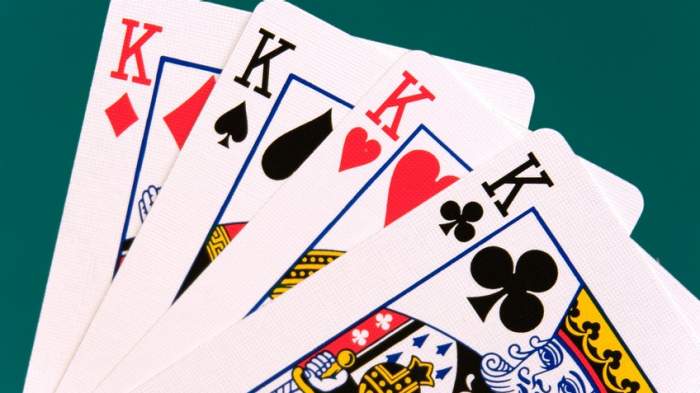 Значение карт. Карты 4 короля значение карт. Карта король покер. Игральные карты значение. Расклад на 4 королей на игральных картах.