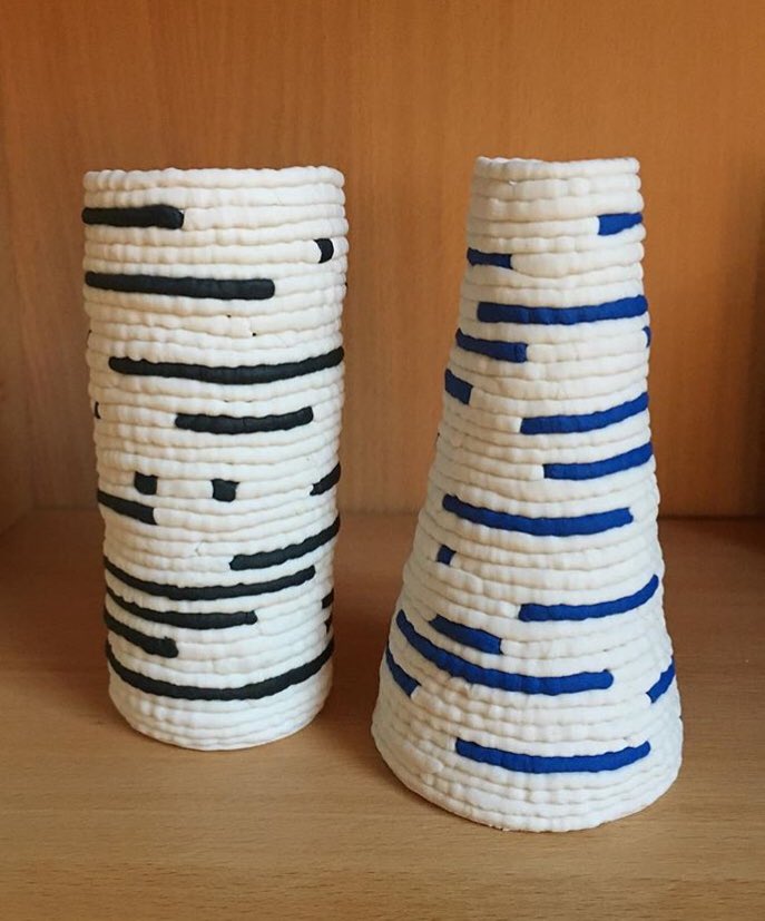 جرعة من الجمال بدون تويتر طرق تشكيل الطين طريقة التشكيل بالحبال إليكم نماذج من أعمال السيراميك الأسترالية جولي بنينجتون أعمال بسيطة وجميلة Https T Co 2vl3fkwkjd