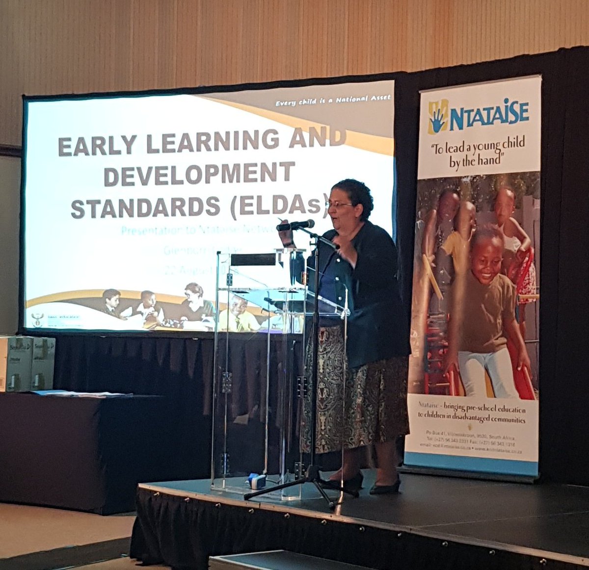 NtataiseSA's tweet image. Day 3 of the #NtataiseCon2018 and we start with @Samuels2312 from @DBE_SA. Marie Louise is well acquainted w the Ntataise Network and says it's the best #ECD network she knows in the country, where everyone puts the needs of young children first. #earlyyears