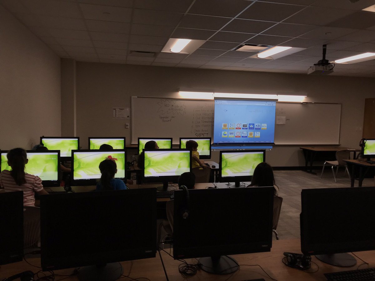 DianaFraire3's tweet photo. Second grade cubs had a chance to practice logging in with their username to the computers, the Katy Cloud, and their #GoogleDrive. #katyelemtech #ACECubs #edtech https://t.co/IsmCBRVH6C