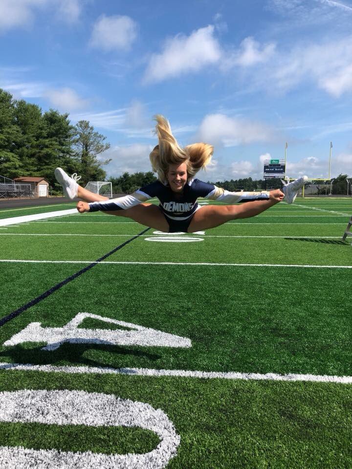CHSCheerCoaches's tweet image. 😍😍 #jumpgoals