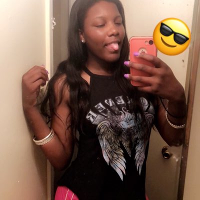 LoveNeeNee_'s tweet photo. #NewProfilePic https://t.co/upAYzcAiE7