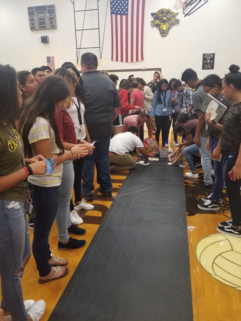 cynsationalcynd's tweet image. Austin New Tech Panthers creating a quilt to be passed down. Each square represents a student. The creation of the quilt is related to a story &amp;amp; lesson taught by NT Teachers &amp;amp; the collaboration of NT Teachers. 💛⭐ #ahspanthers #panthernewtech #ilovemyteachers #ilovemypanthers