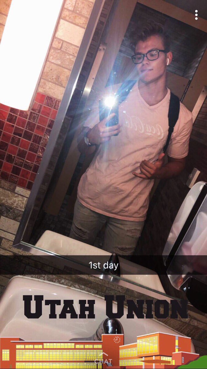 brex055's tweet photo. ✌🏿 out summer https://t.co/67UQEFFGWu
