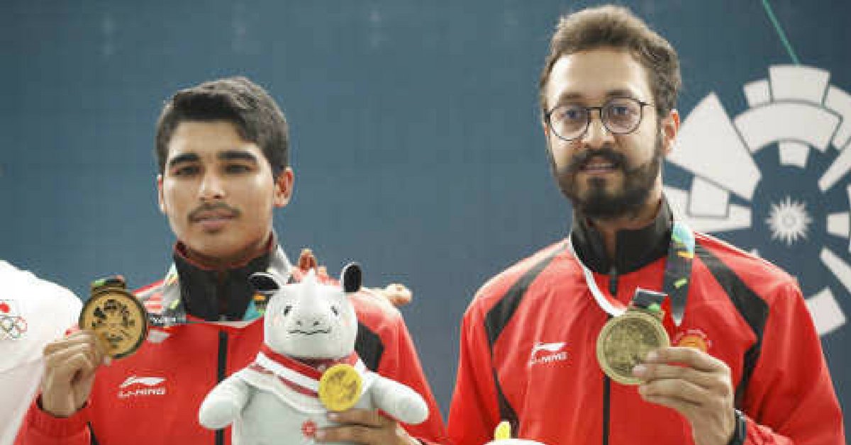timesofindia's tweet photo. Saurabh, 16-yr-old Meerut lad, is crowned pistol king of Asia https://t.co/5vDUr8G5Vj via @toisports https://t.co/IN7J6rgDS6