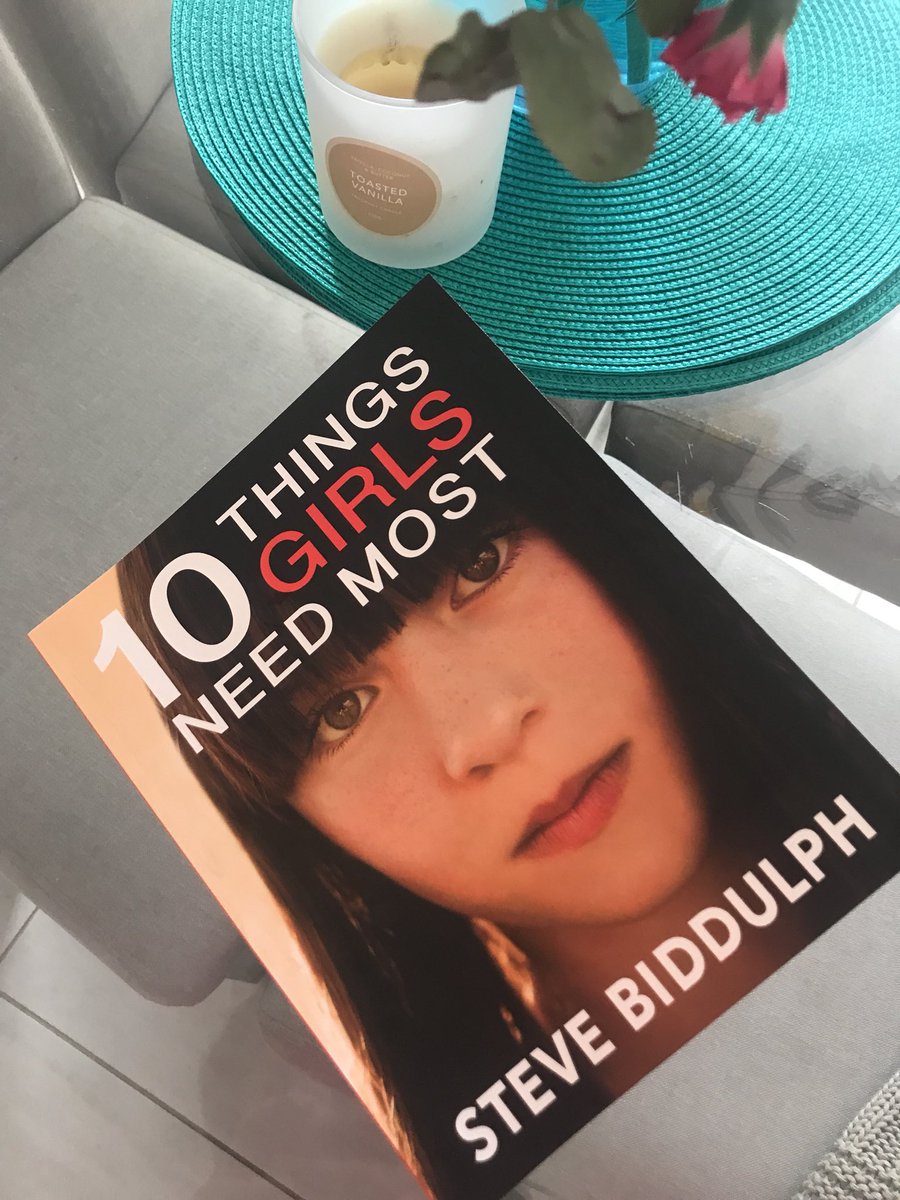 jaimicasey's tweet photo. Perks of being house bound with Daycare Bug. Being home when my new Steve Biddulph book is delivered 🙌🏻📚 https://t.co/iFL8wJjDbX