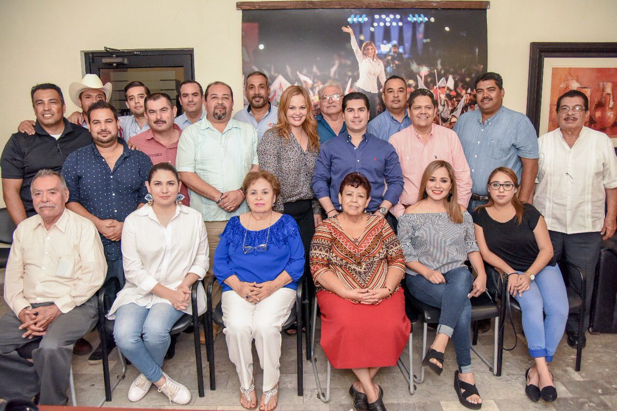 EmeterioOchoa's tweet photo. Junto a los liderazgos priistas de nuestra comunidad, participamos en un ejercicio honesto de reflexión, con el propósito de redoblar el esfuerzo en el ánimo de construir y sumar a favor de las demandas más sentidas de la ciudadanía. https://t.co/7ZQAs1dGGd