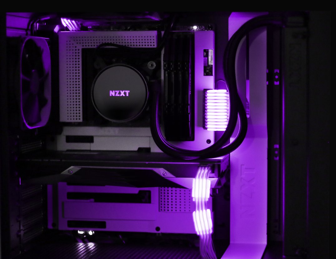 NZXT's tweet photo. How many NZXT combs for a free retweet? https://t.co/ntSzrvDq1L