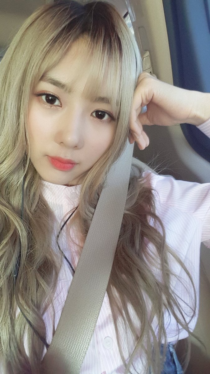 hf_dreamcatcher's tweet photo. [#유현] 안뇽 인썸냐~ㅎㅎㅎㅎ 요즘 저는 일찍 일어나는 게 습관이 되었어요ㅎㅎ 여러분은 일어나자마자 뭐 해용?? 난 여러분 생각♡
#드림캐쳐 #Dreamcatcher https://t.co/97n0dfXBNg