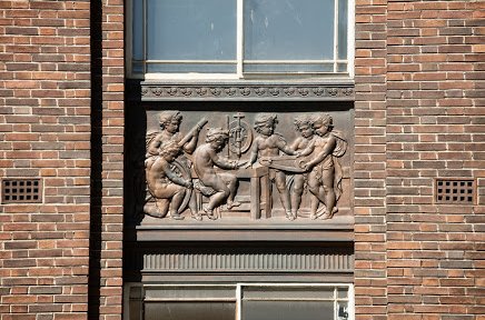 MyNottingham's tweet photo. Nottingham's Raleigh Bicycle HQ has become the 400,000th entry on the @HistoricEngland National Heritage List! https://t.co/jjosIoOURX 🚴‍♂️ https://t.co/4UJ2unqYMw