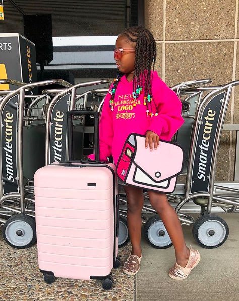 travel is always a good idea, isn't it?
😘📷⭐️
we spot the little traveler via @thehonor.code
#jumpfrompaper #catoonbags #cartoon #2dbags #2dbag #cute #kid #pink #travel #kidsfashion https://t.co/hrJgRjvJe8