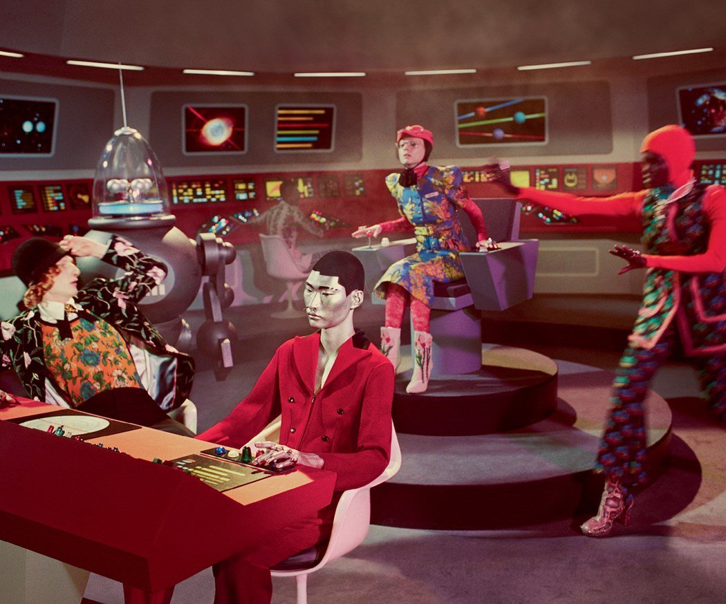 ryuuketsuu's tweet image. sci-fi inspired gucci campaign photographed by glen luchford