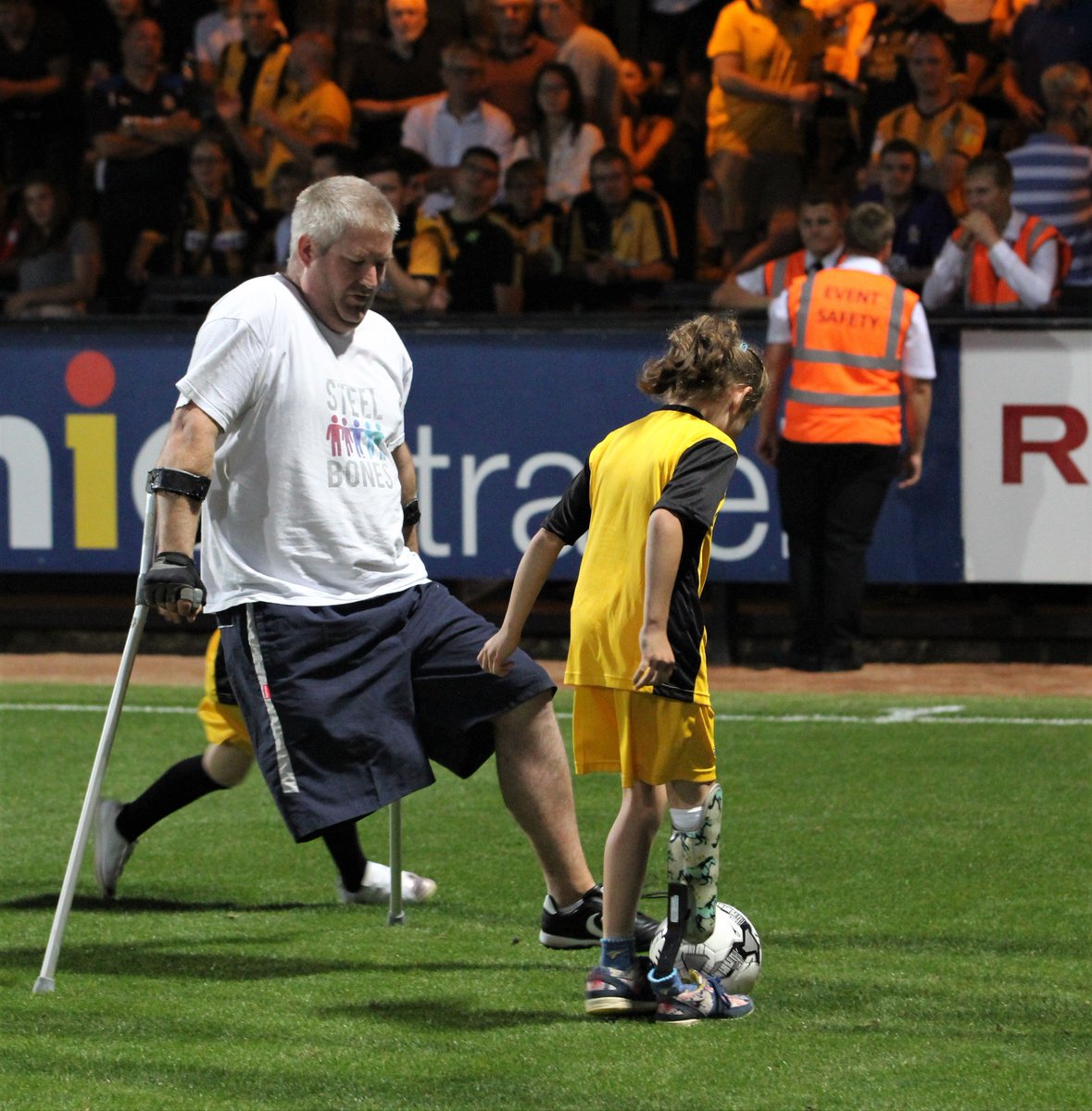 CUFCFoundation's tweet photo. DISABILITY SPORT - great demonstration of amputee football at the @CambridgeUtdFC vs. @OfficialECFC match last night! @SteelbonesUK @CambsFA
More info about amputee football here ➡️ https://t.co/6ZEdgfJRrq
#cuct https://t.co/4aDgxHZLJz