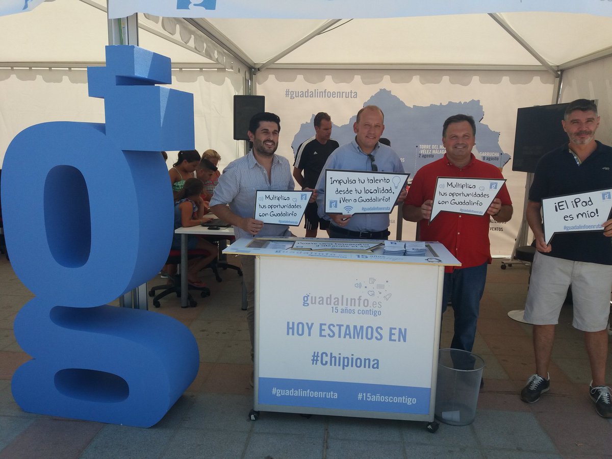 <a href="/iperea/">Ismael Perea ®</a> <a href="/marcocros/">Marco Cros</a> <a href="/fegarc/">Fernando G.Cumbreras</a> en #GuadalinfoEnRuta en #Chipiona <a href="/RedGuadalinfo/">Vuela Guadalinfo</a>