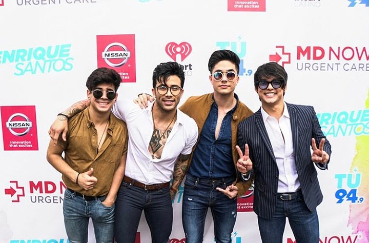 TeamEjercitoGro's tweet photo. Buenos días &amp;' excelente día...😇❤
Tenemos una pregunta ¿Cuál es su angelito favorito &amp;' porque?😍❤🎶
@AngelesMusic  😍❤ @hansel_angeles @angel1_angeles @Sian_Angeles @davidro10618230 https://t.co/rDoyrXaFGe