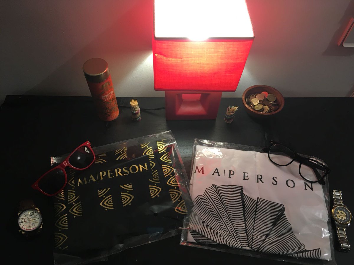 237Maperson's tweet photo. Aie ton tshirt Maperson toujours à portée de main pour toutes sortes d'occasion. #maperson_237 #tshirt #chutes #noir #blanc https://t.co/F1MgvyZ4vo